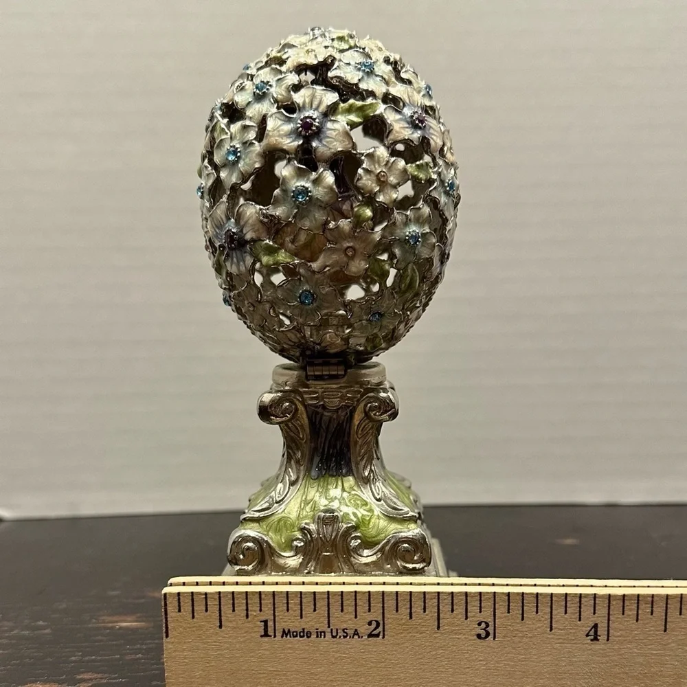 Jeweled Gem Music Box Collection Covered Egg By Collette Et Cie Song The Spring